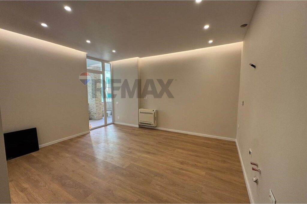Apartment 1+1 for sale, Commune of Paris