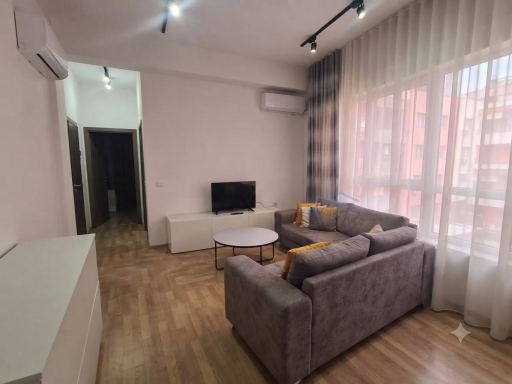 Affitto, Appartamento 1+1, Complesso Mangalem, Tirana.