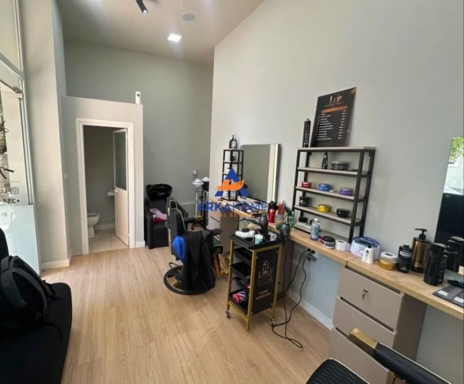 SHOP FOR SALE 24M2 "AT BARRIKADAVE STREET" 135,000 EURO