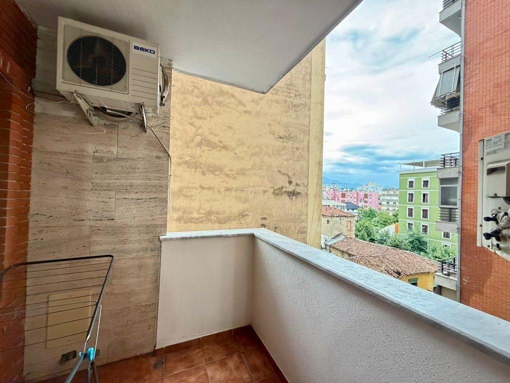 Apartament 1+1 me Qira - Pazari i Ri
