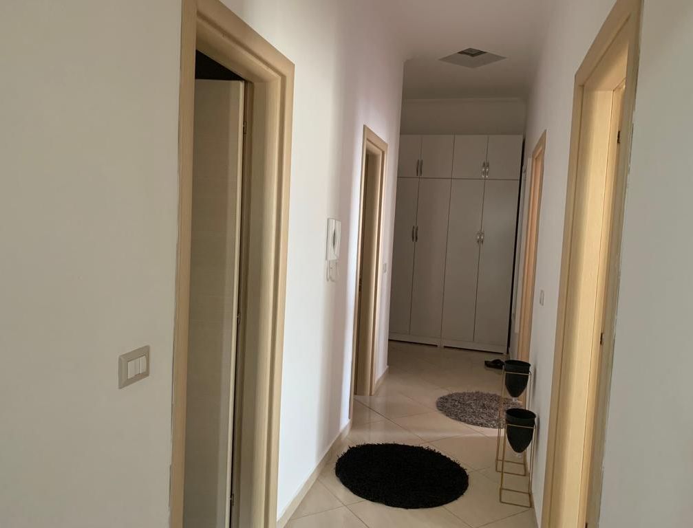 SHITET APARTAMENT 2+2+2 PORTI DURRES 240000 EURO