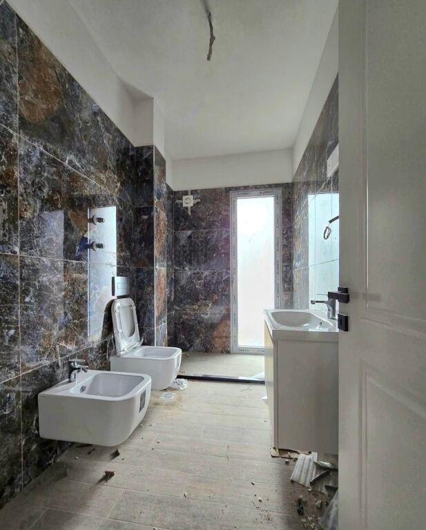 🏡 Apartament 2+1 për Shitje – Kompleksi Larti, Korçë