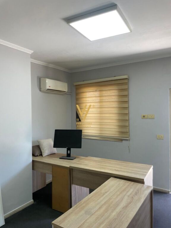 OFFICE 200 M2 FOR RENT AT THE BOTANICAL GARDEN 100,000 LEKE