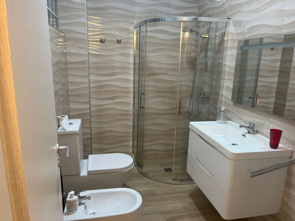 Apartment 2+1 for sale, Gjiri Lalzit