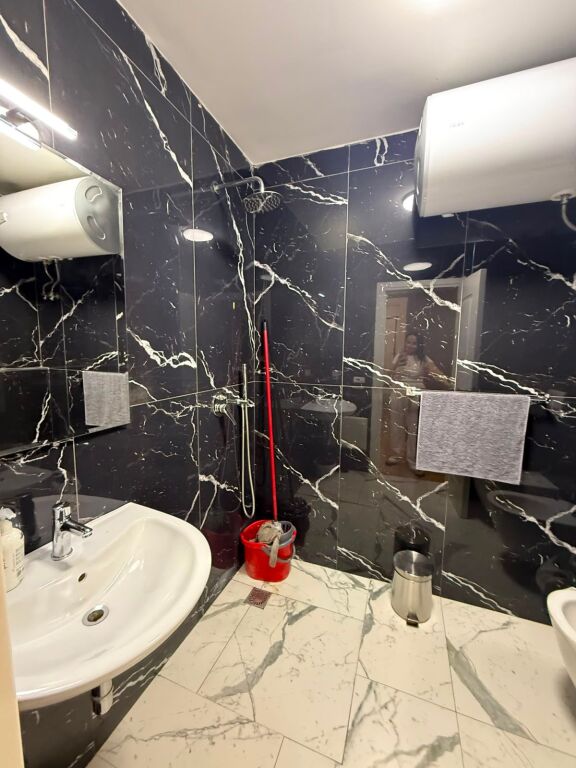 Apartament 2+1 per shitje tek Rruga e Kosovareve.