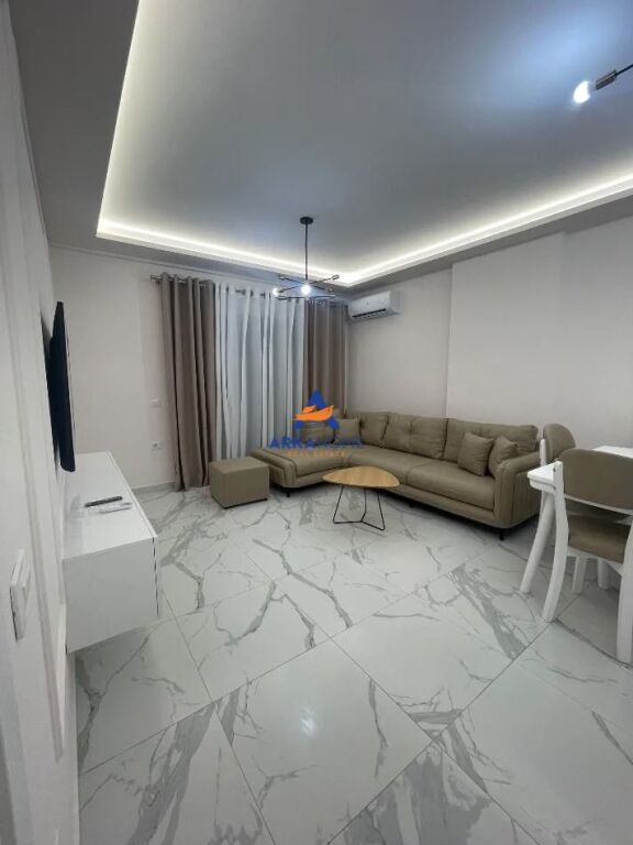 VENDESI APPARTAMENTO 1+1+BALCONE "A YZBERISHT" 135.000 EURO