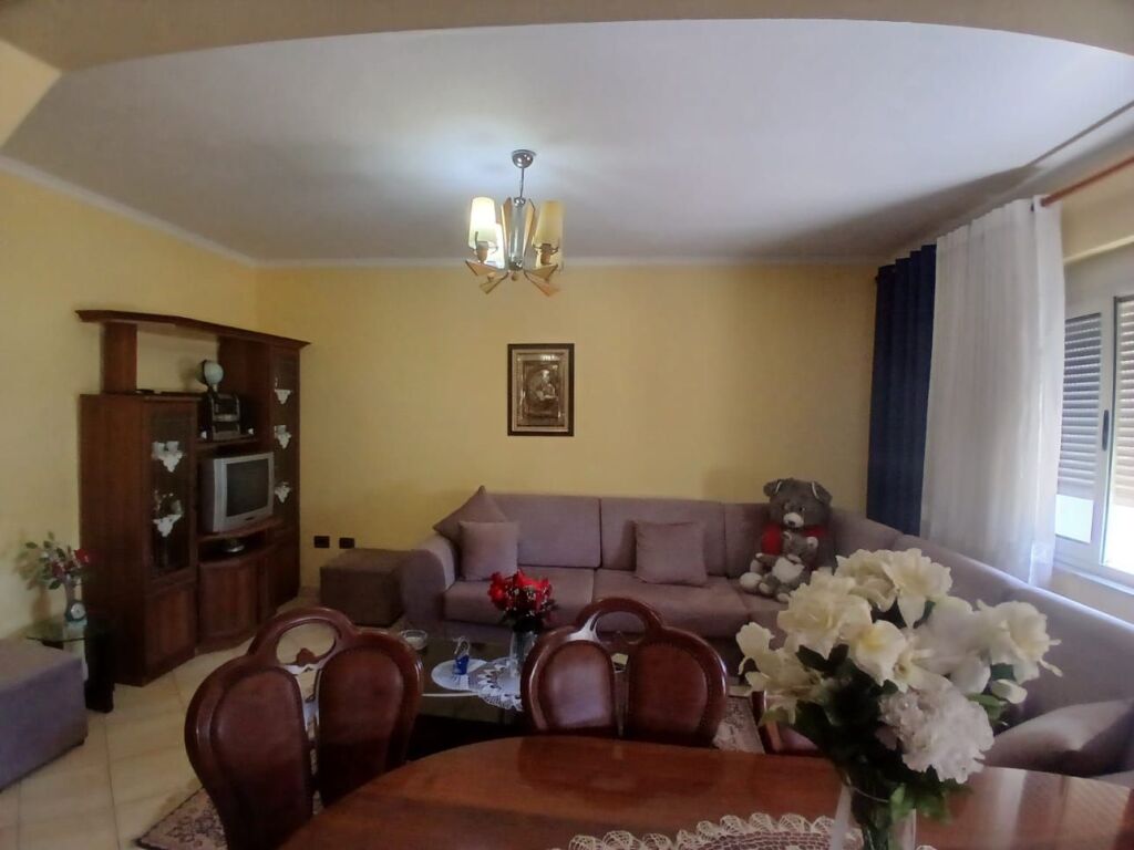 Shitet Apartament 2+1 në Vala Park, Lagjja 18, Durrës