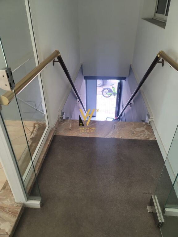 UFFICIO 220 M2 IN AFFITTO IN VIA DRITAN HOXHA 150.000 LEKE