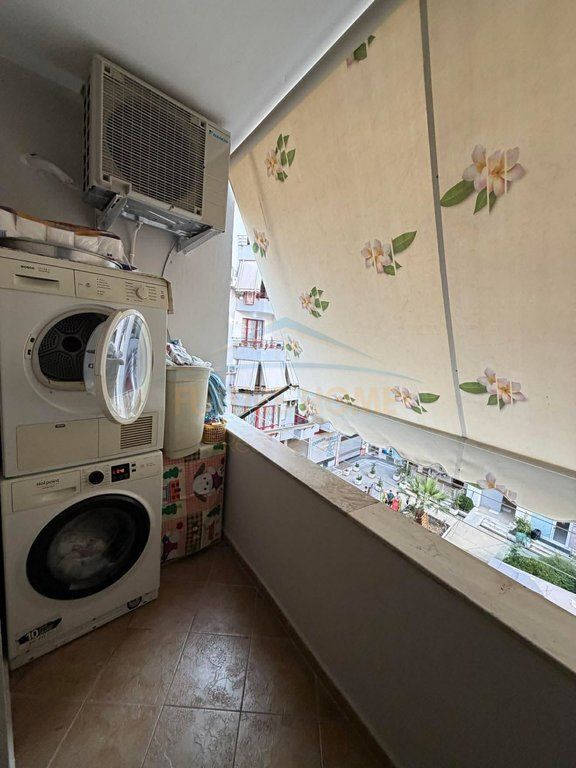 Shitet, Apartament 2+1, Pallatet Cabej, Misto Mame