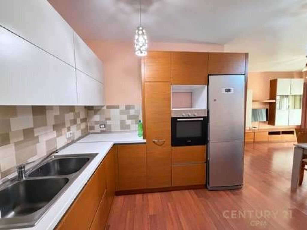 Apartament 2+1 per qira tek Ish Fusha e Aviacionit!