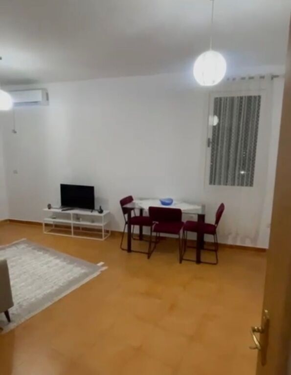 Apartament 1+1 per shitje ne Astir prane Kompleksit Fratari