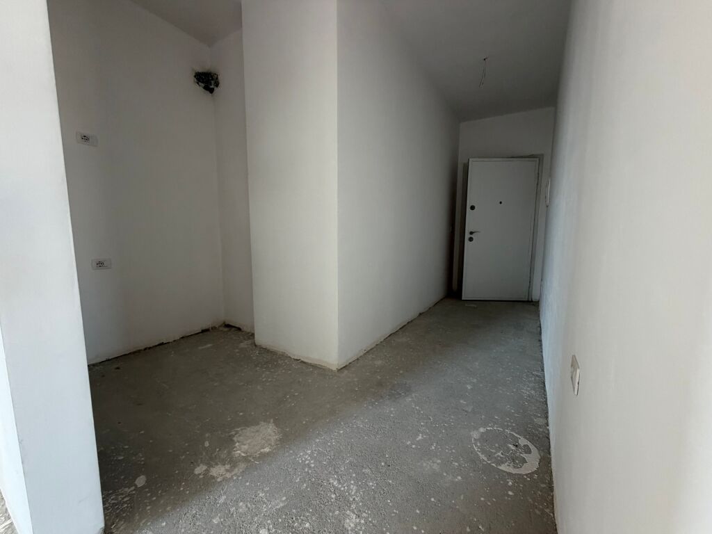 Apartment 3+1+2 for Sale - Former Customs, Tirana Entry 1