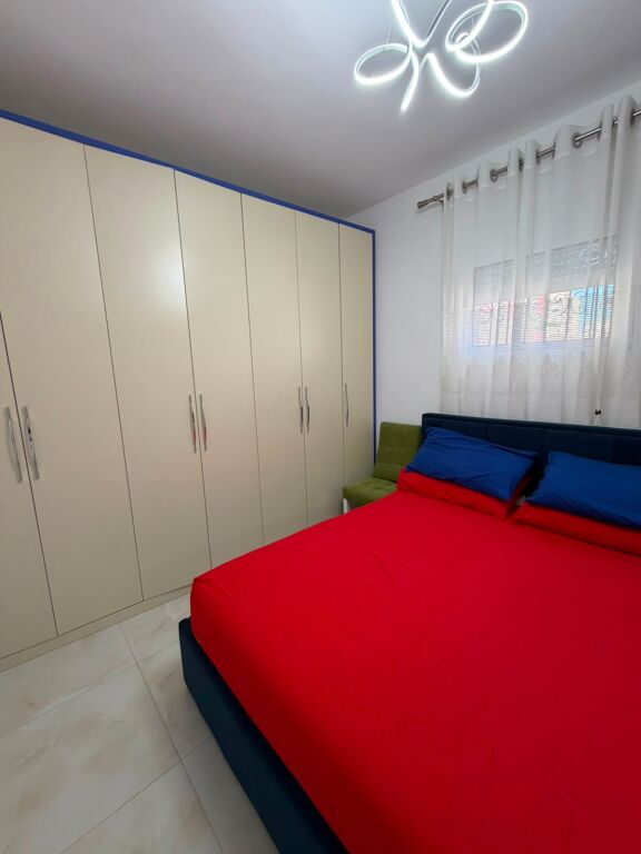 Rent | Shtëpi private 2 + 1 | Rruga Riza Cerova | 650 €/month