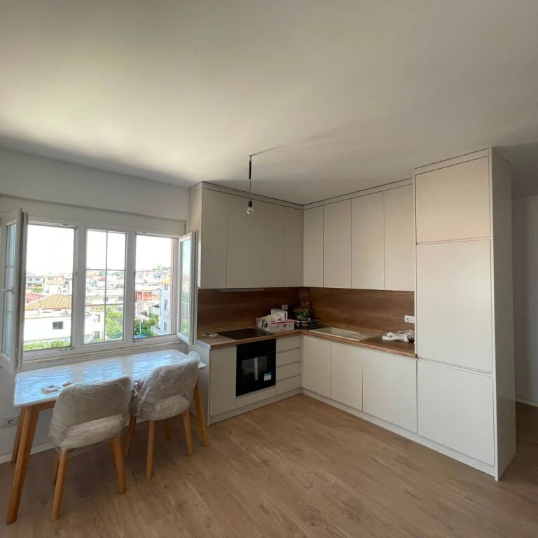 SHITET APARTAMENT 2+1 NE ZONEN E SPITALLES, DURRES