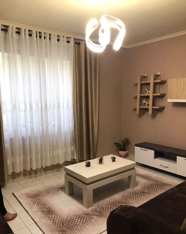 Affitto | Apartament 2 + 1 | Rruga e Durrësit | 650 €/mese