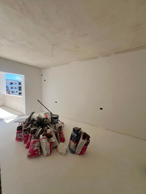 SHITET APARTAMENT 1+1 NË VASIL SHANTO