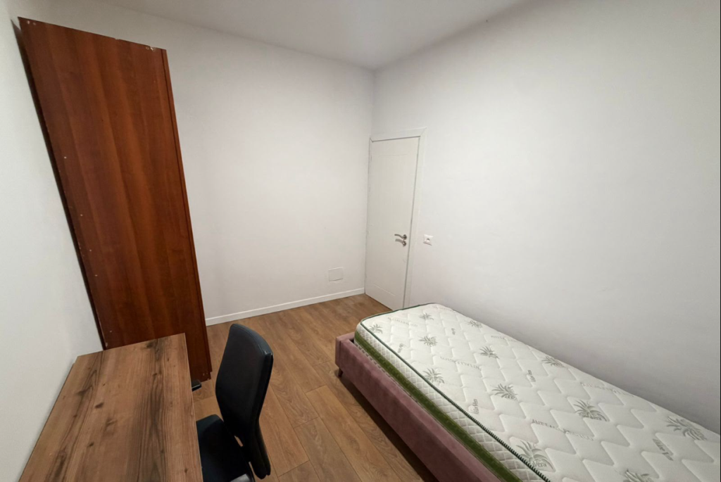 Rent | Shtëpi private 2 + 1 | Rruga Feim Ibrahimi | 400 €/month