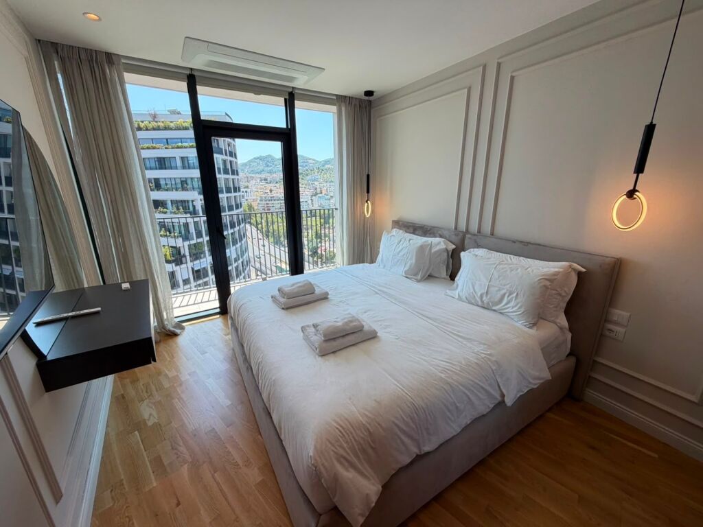 Qera 3+1 + 2 poste parkimi Lake view residnece
