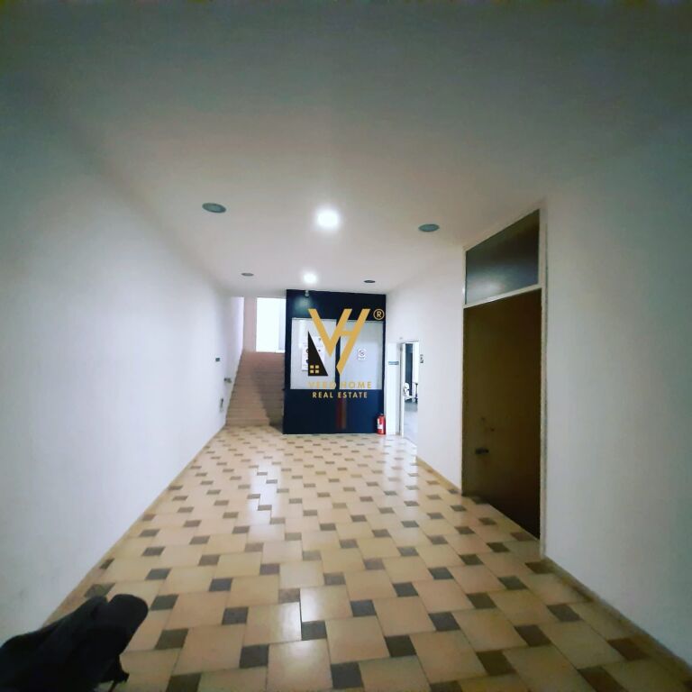 JEPET GODINE BIZNESI 750 M2 ME QERA TE SIRI KODRA 4.700 EURO