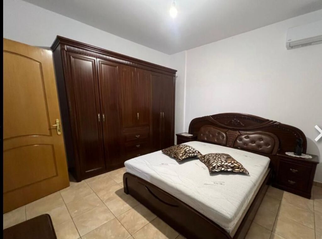 Rent | Shtëpi private 2 + 1 | Rruga Siri Kodra | 400 €/month