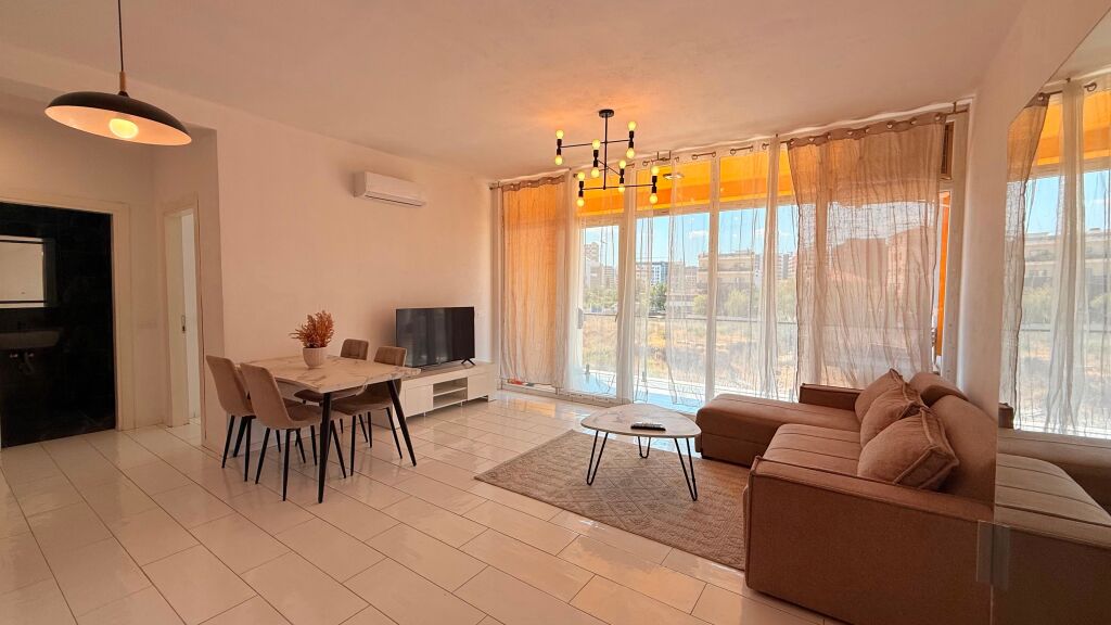 Apartament 1+1 Qera Bulevardi Ri