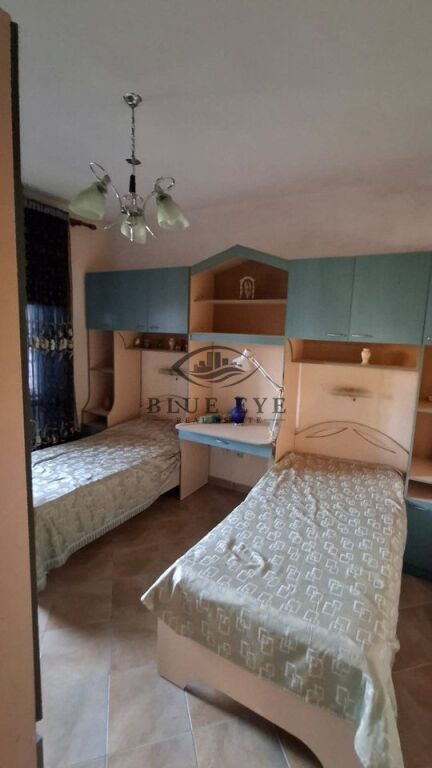 Jepet me qera apartament 2+1 – tek Stacioni i Trenit!
