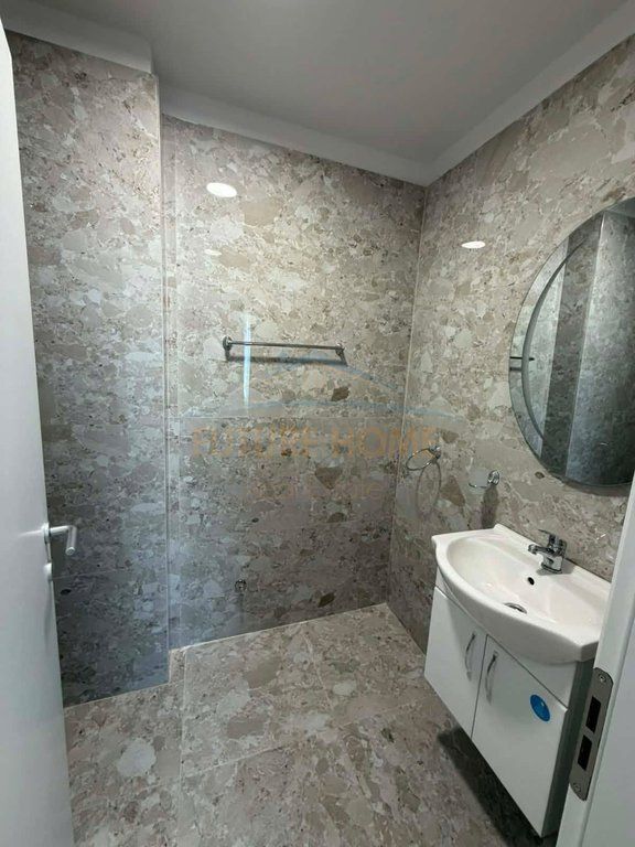 Shitet, Apartament 2+1+2, Unaza e Re