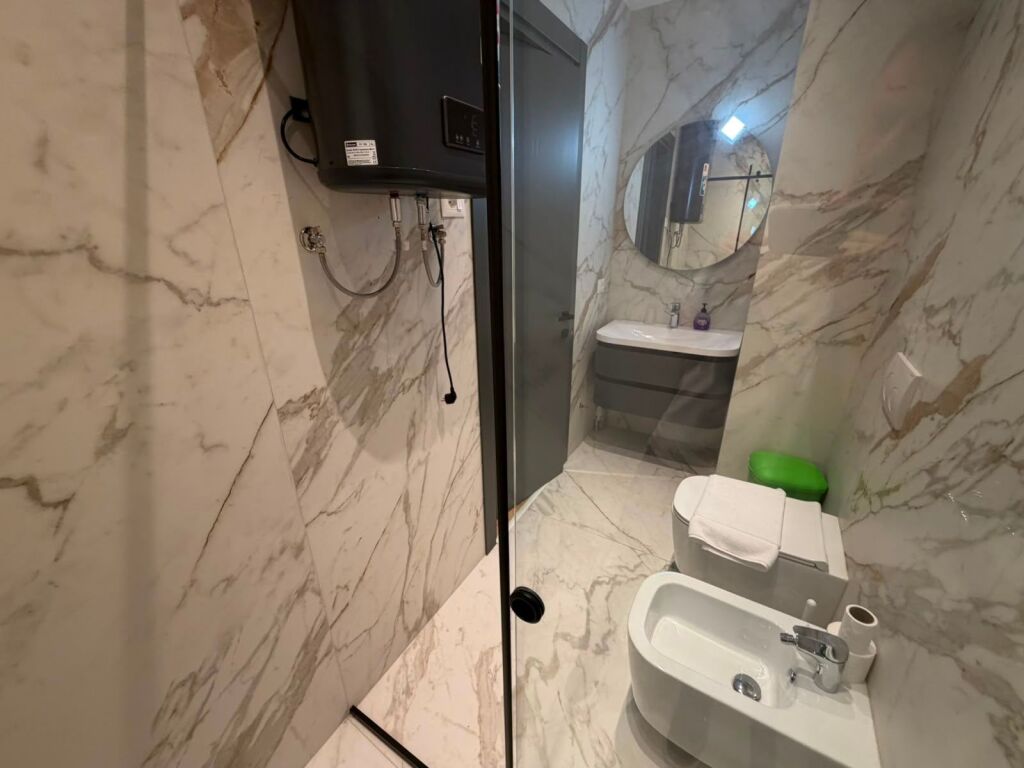 Qera 3+1 + 2 poste parkimi Lake view residnece
