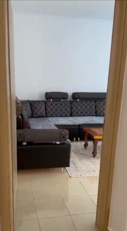 Shitet Apartament 1+1 Rruga e Dibres prane shkolles Bajram Curri  ID: 5265