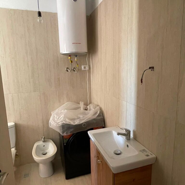 SHITET APARTAMENT 2+1 NE ZONEN E SPITALLES, DURRES