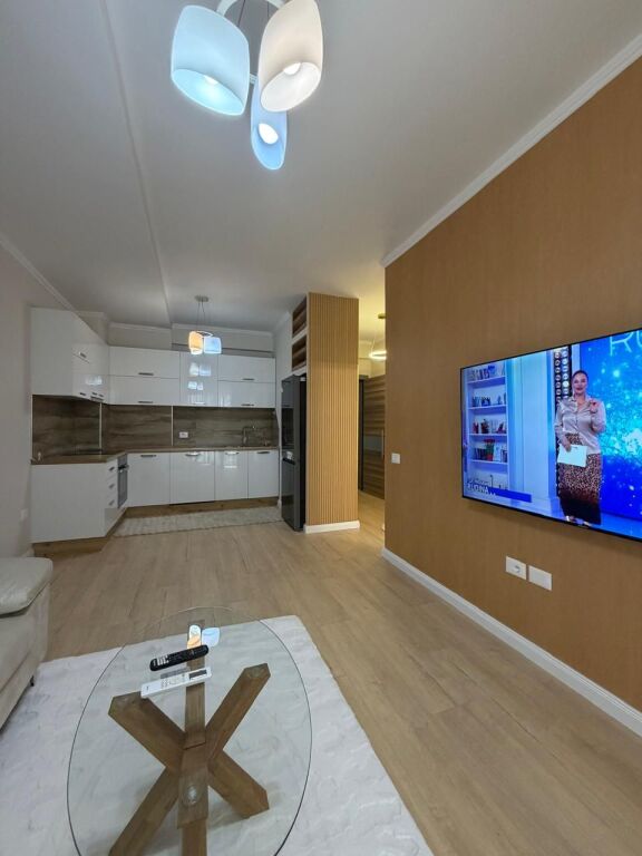 Shitet Apartament 1+1📌Kompleksi Golden Park (perballe S.Amerikan 3)  Hipoteke Sip 60m² Kati 2 ashensor Orientimi me diell Cmimi:142 milion Leke