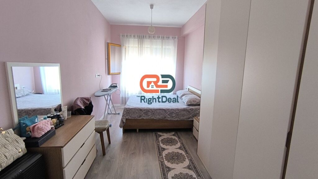 Ne Ali Dem, Tek Kompleksi Mangalem 21, Shitet Apartament 2+1 Me Hapesira Te Bollshme !!!