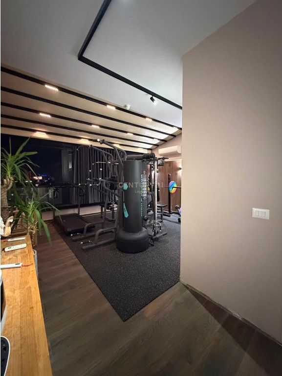 Apartamentg 2+1+2 per qira te Rruga Fortuzi