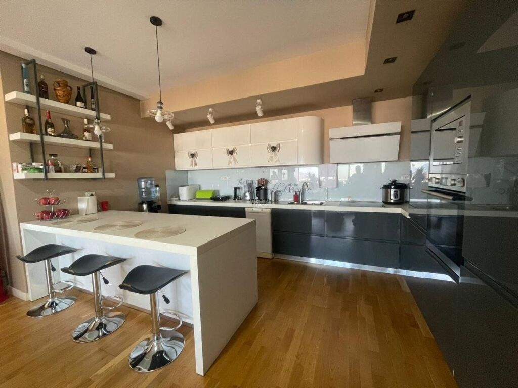 SHITET APARTAMENT 3+1+2 KOPSHTI BOTANIK 36.000.000 LEKE FH-86226