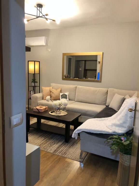 Jepet me qira apartament 1+1