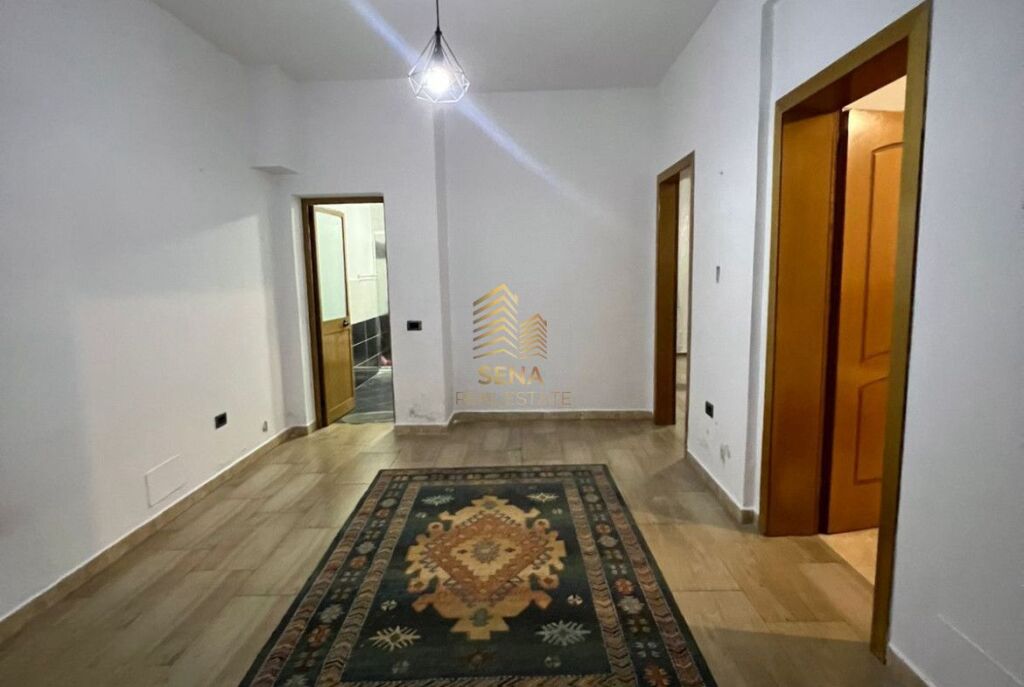 Qira, Hyrje Private 1+1, Siri Kodra, 40.000 Leke/muaj