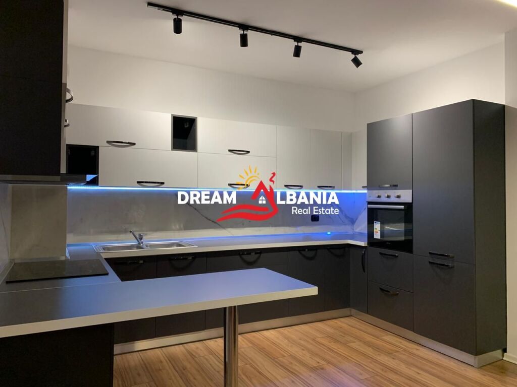 In Affitto, ID 4211240, Appartamento 1 + 1, Via Elbasani, Tirana