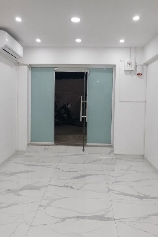 Rent | Ambjent Biznesi | Komuna e Parisit | 600 €/month