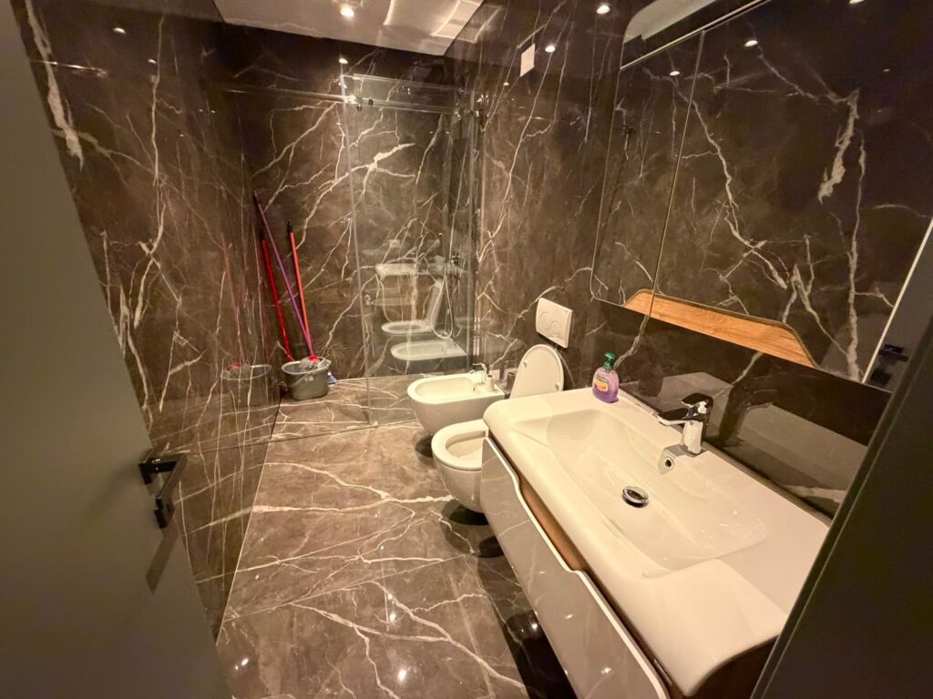 Qera 3+1 + 2 poste parkimi Lake view residnece
