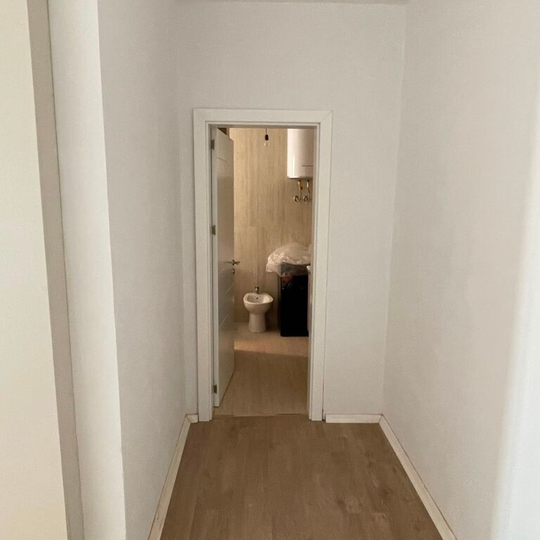 SHITET APARTAMENT 2+1 NE ZONEN E SPITALLES, DURRES
