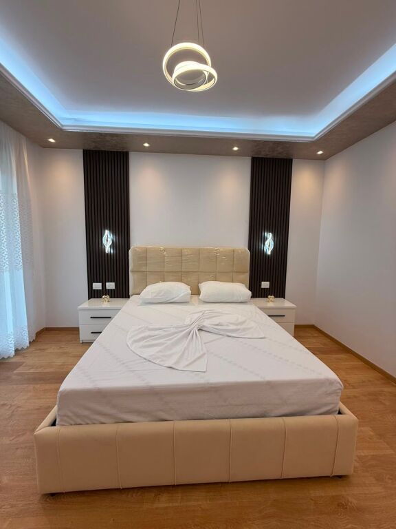 Jepet me qira 2+1+parkim AKSES TIRANA 800 mije leke