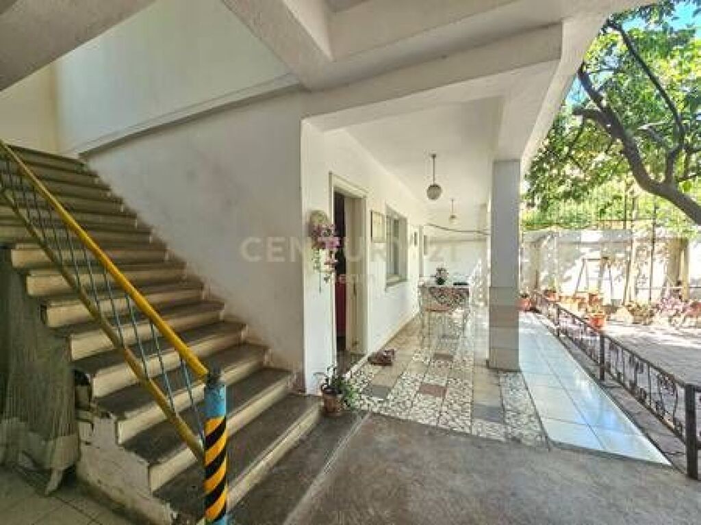  Magazine for Rent near Pazarit te Ri