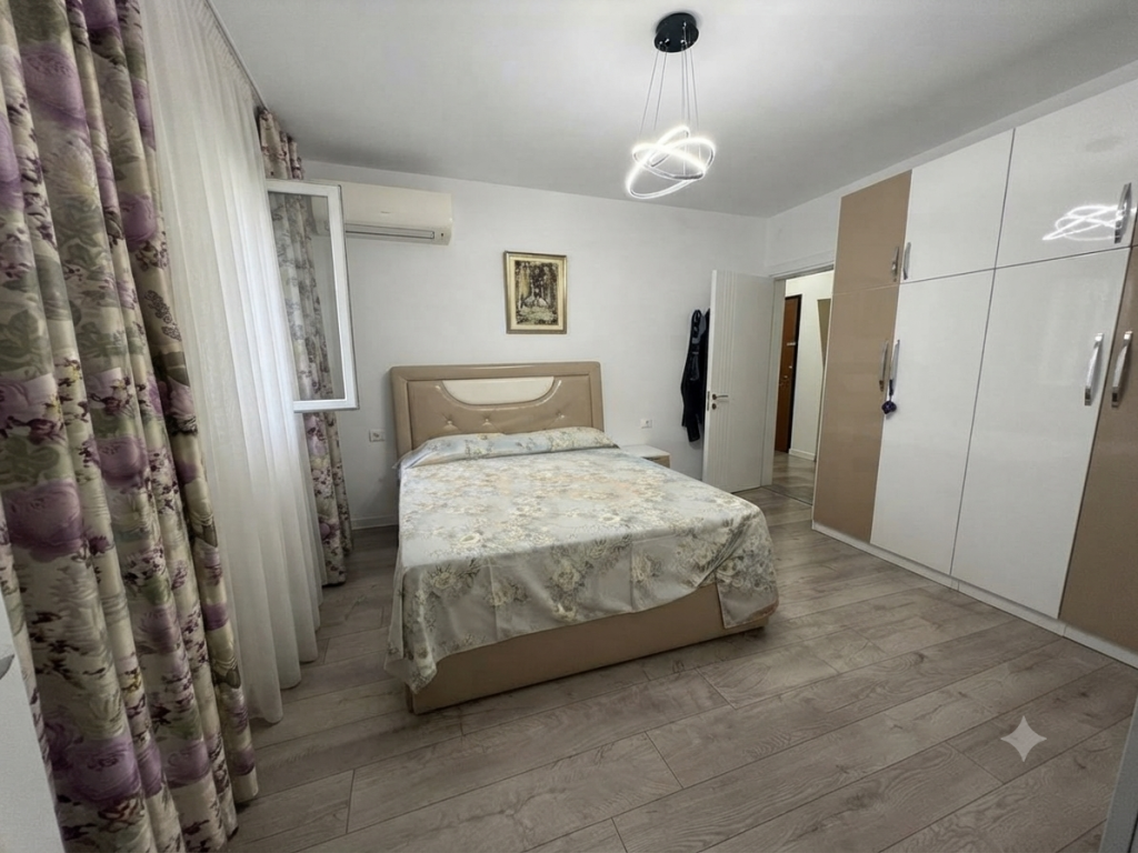 Shitet, Apartament 2+1, Pallatet Cabej, Misto Mame
