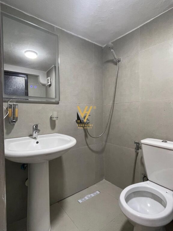 JEPET GARSONIERE DUPLEX ME QERA TE RRUGA DURRESIT 50.000 LEKE