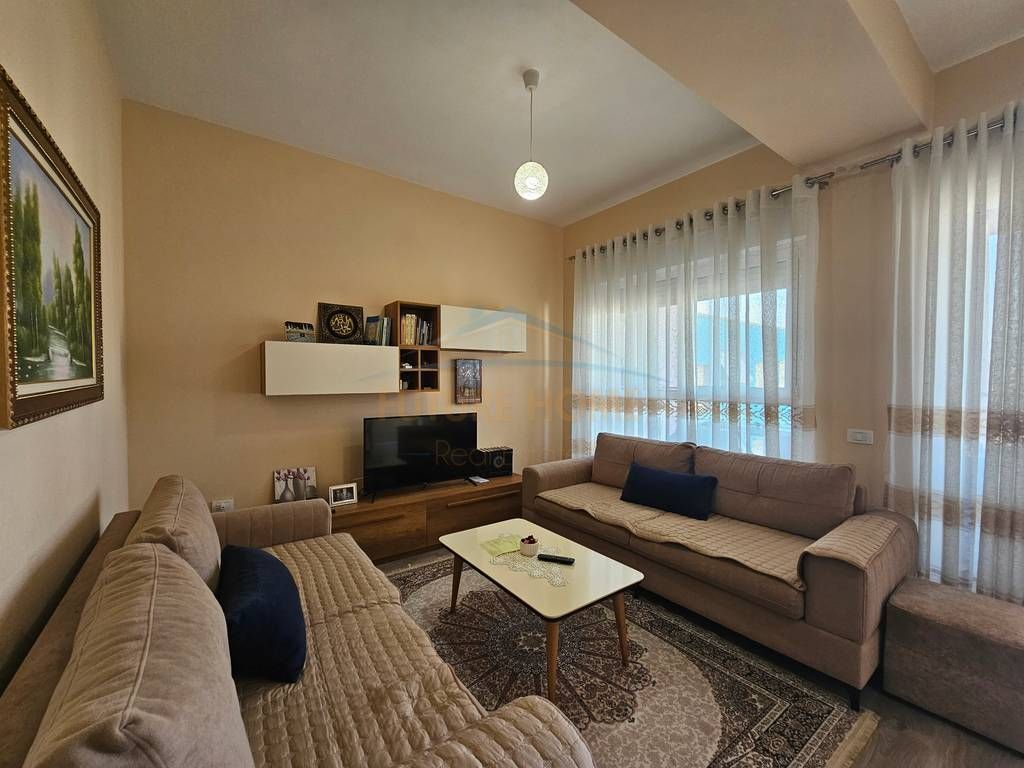Shitet, Apartament 2+1+2, Kompleksi Mangalem, Ali Demi.