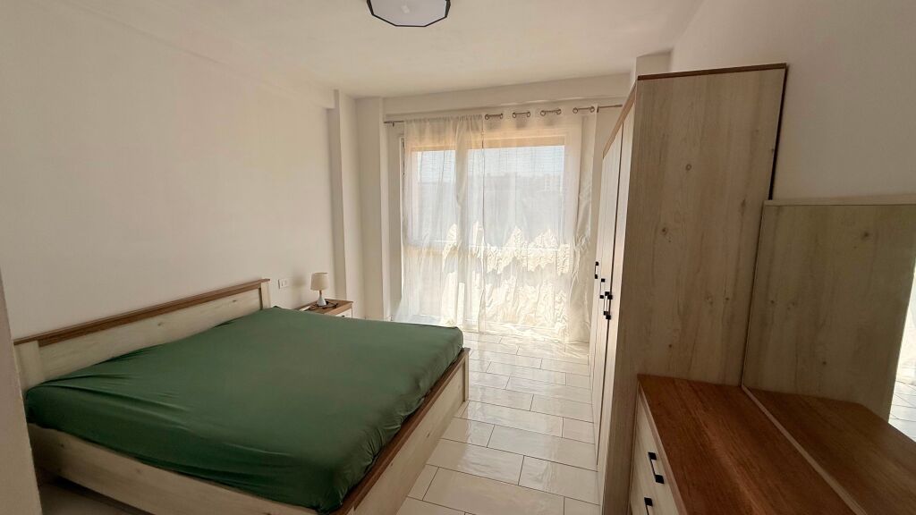 Apartament 1+1 Qera Bulevardi Ri