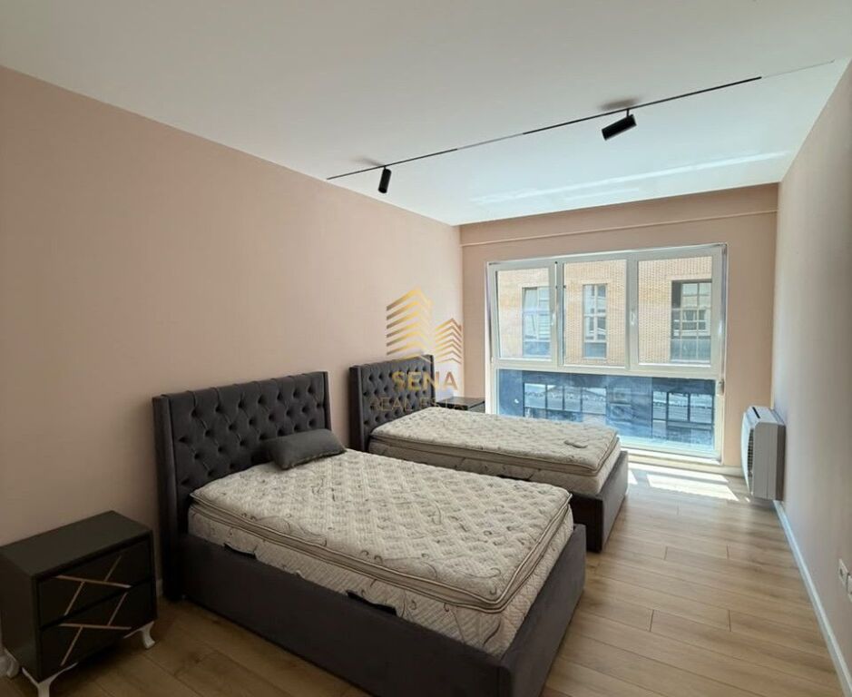 Shitet Apartament 2+1+Blk+2 Wc+ Post Parkimi, Ish Profarma – Xhamllik, 250.000 Euro