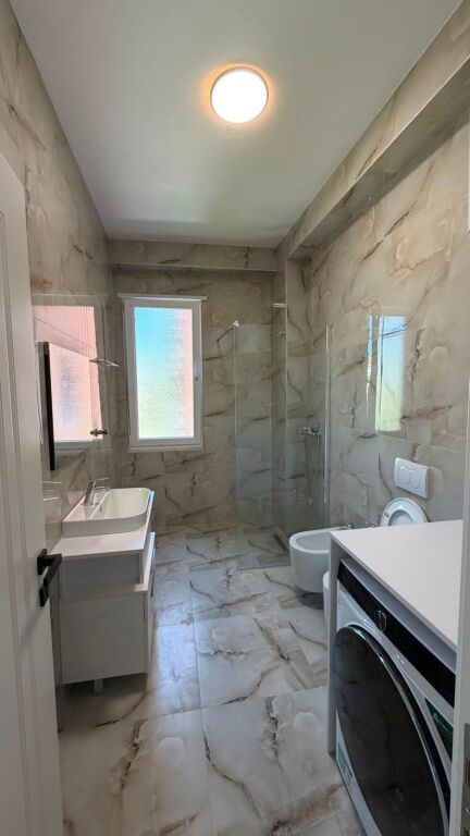 Shitet Apartament 1+1 +Post Parkim – Paskuqan