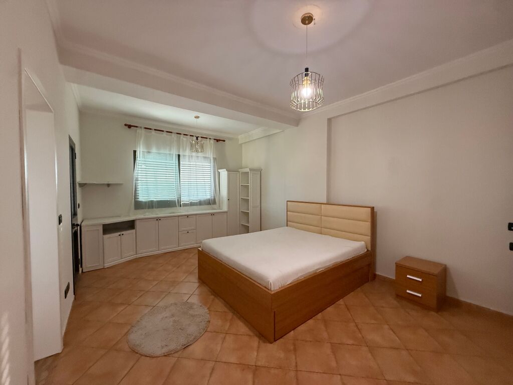 Apartament 2+1+2 me qera rruga Ndre Mjeda Ish Parku