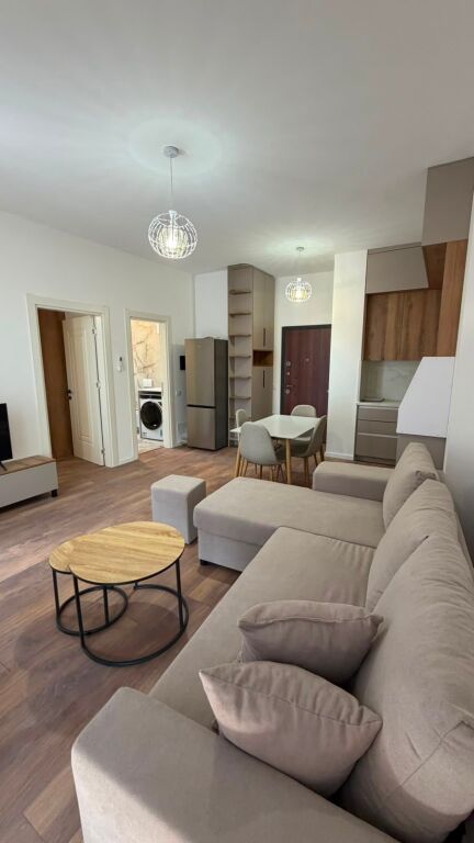 Shitet Apartament 1+1 +Post Parkim – Paskuqan